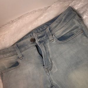 American eagle light wash jeans
